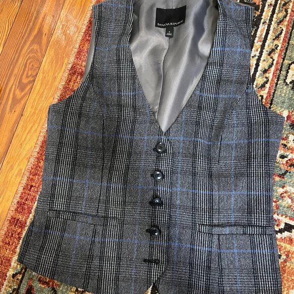 Banana Republic Grey Vest - Picture 1 of 4